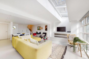 1 Bed Maisonette with Garden - 1 min to station Share Save